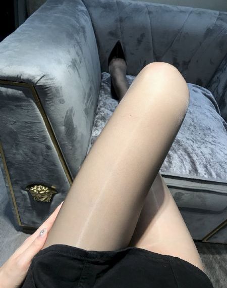 炮架长腿女神各种姿势_高清高清迅雷在线观看