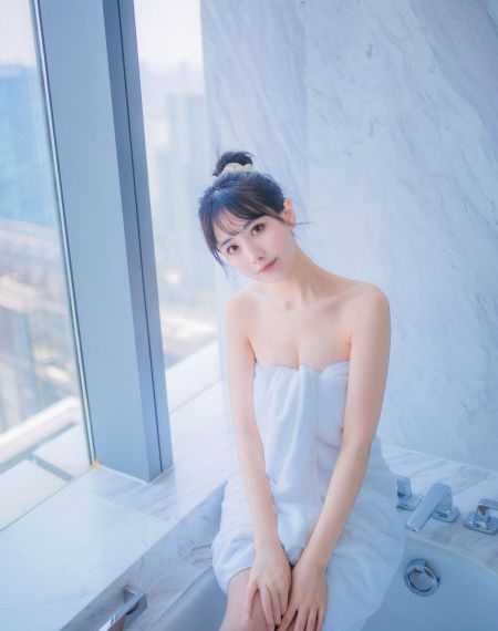 清纯美女啪啪国语对白_超清电影在线看