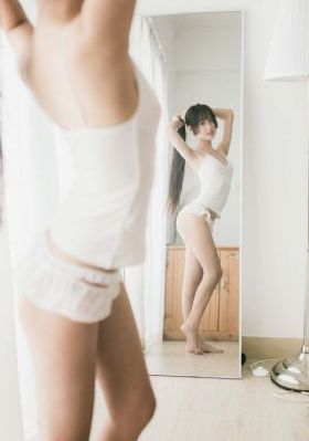 美女黄色a_高清免费全集观看
