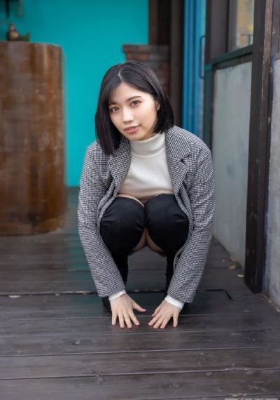女人两腿打开让男人添野外视频_超清免费播放