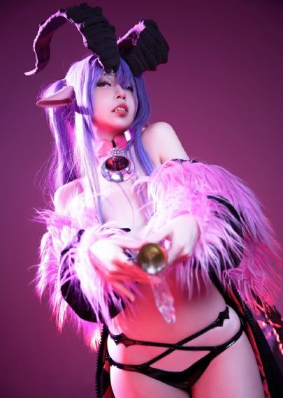 欧美亚洲AV一尿_全集在线观看